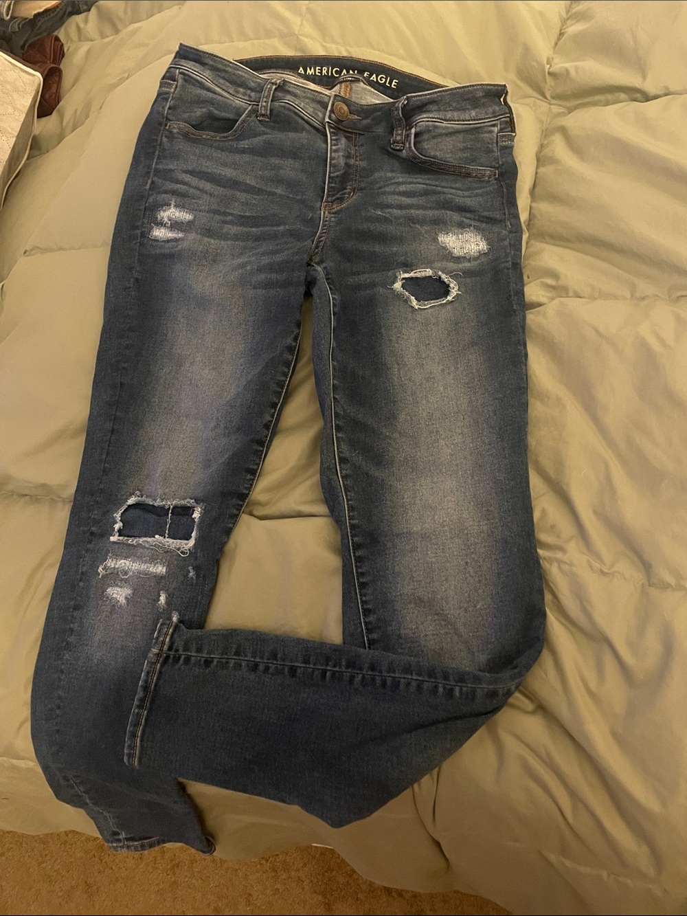 American Eagle Outfitters Women’s Skinny Jeans - Dark Blue Distressed